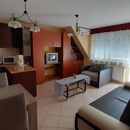 Elizabet Apartman A Belvarosban Szarvas Ngoại thất bức ảnh