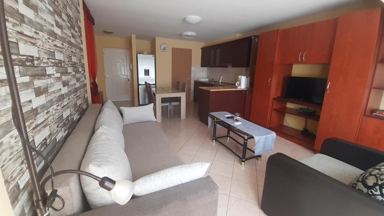 Elizabet Apartman A Belvarosban Szarvas Ngoại thất bức ảnh