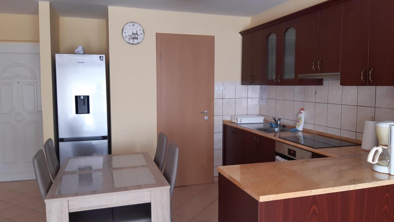 Elizabet Apartman A Belvarosban Szarvas Ngoại thất bức ảnh